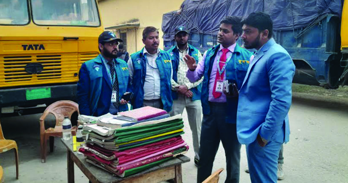 কুড়িগ্রামে দুদকের অভিযানে ২১ মেট্রিক টন ধান ও ৩৫ মেট্রিক টন চাল উধাওয়ের অভিযোগ